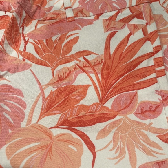 Old Navy Pixie Pants - Picture 3 of 3